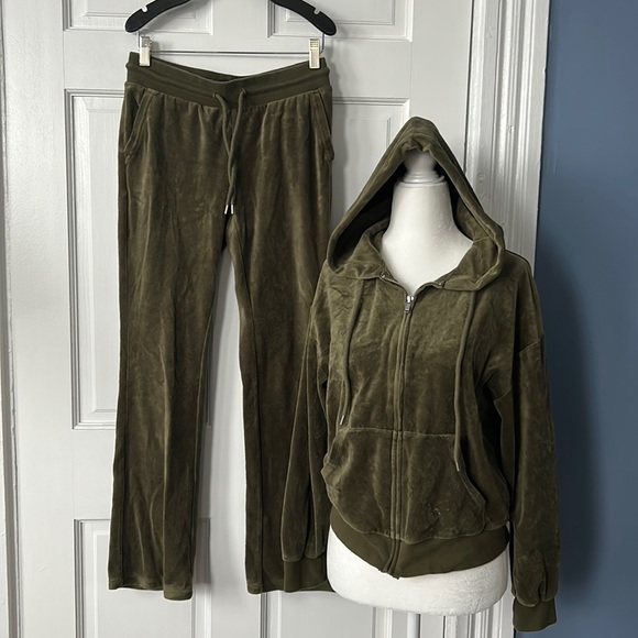 GAP Pants - *SOLD* Gap matching tracksuit